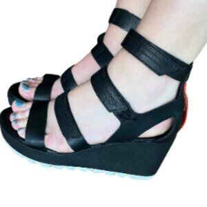 Sorel Platform Sandal Wedges (Black, Size 6)